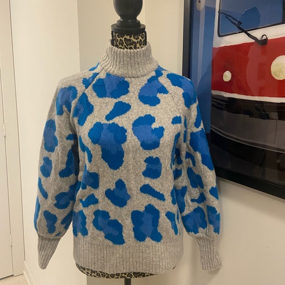 SOLD! H&M high neck animal print sweater with balloon sleeves - Picture 2 of 9